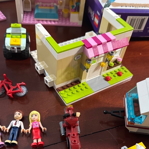 LEGO FRIENDS Assorted Buildings & Characters - Picture 7 of 16